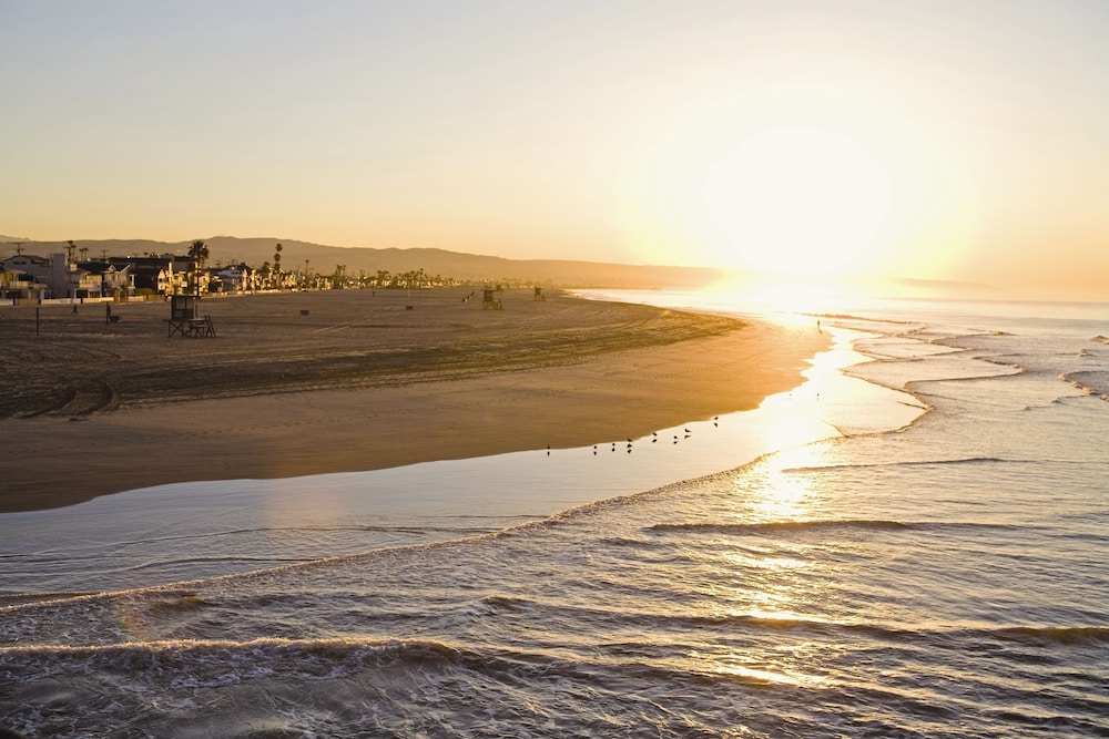 holiday inn express newport beach by ihg