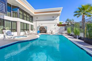 holiday inn express newport beach by ihg