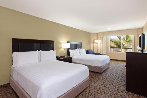 holiday inn express newport beach by ihg