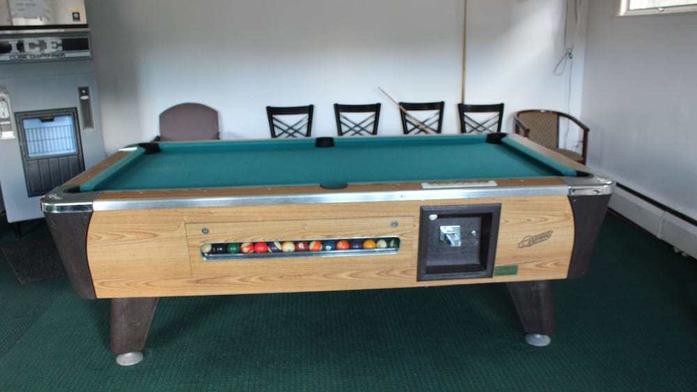 swiss chalets village inn