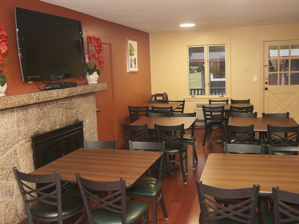 swiss chalets village inn