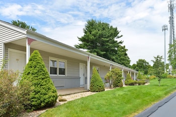 tower inn and suites of guilford madison