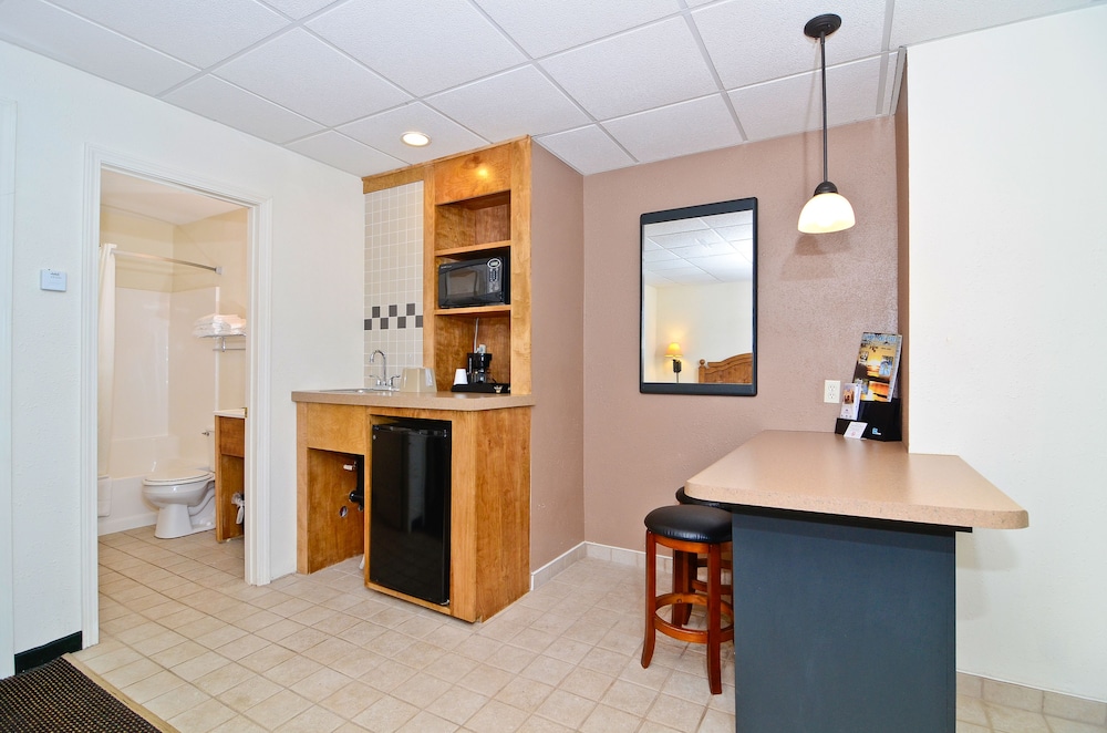 amerivu inn and suites hayward wi