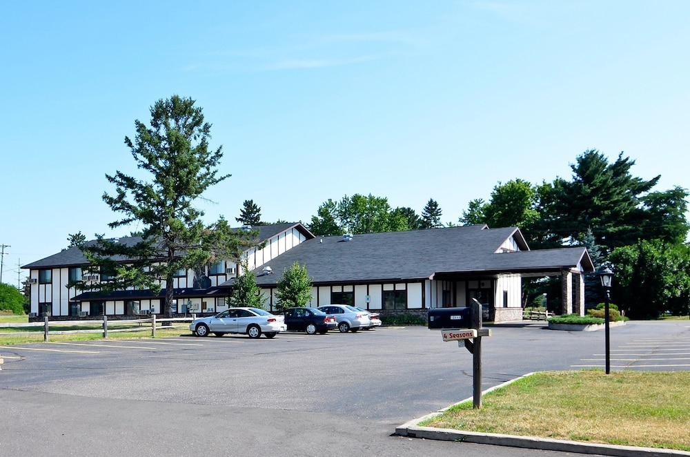 Amerivu Inn And Suites - Hayward Wi,Hayward>>Cable,2 star