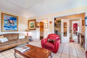 villa sinclair beach suites and spa