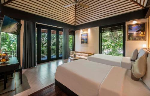 hon tam resort