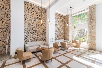 hotel na taconera