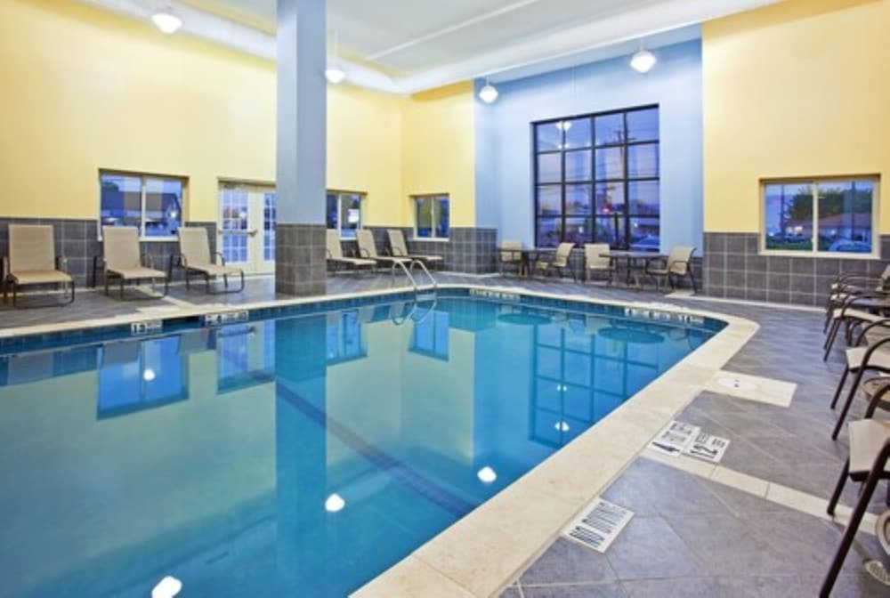 holiday inn express hotel and suites niagara falls by ihg