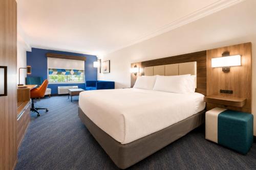 holiday inn express hotel and suites niagara falls by ihg