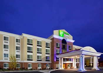 Holiday Inn Express Hotel & Suites Niagara Falls By Ihg,Niagara Falls>>Niagara County,3 star