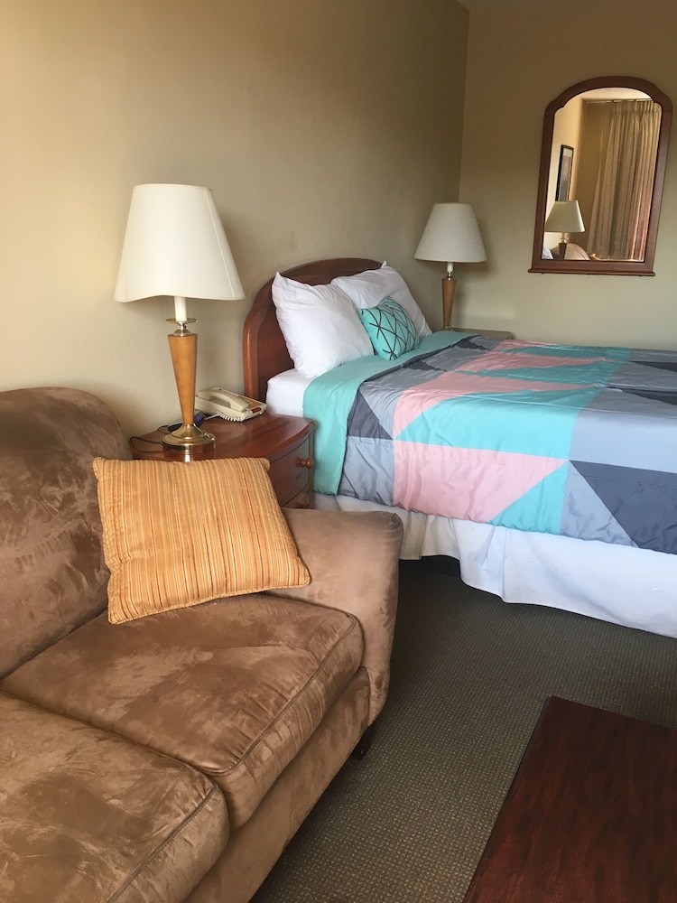 ambassador inn and suites