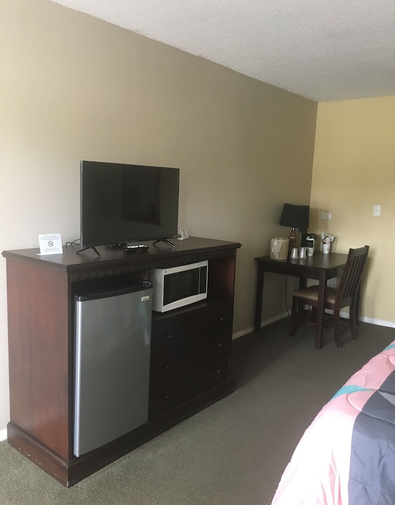 ambassador inn and suites