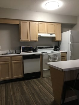 ambassador inn and suites