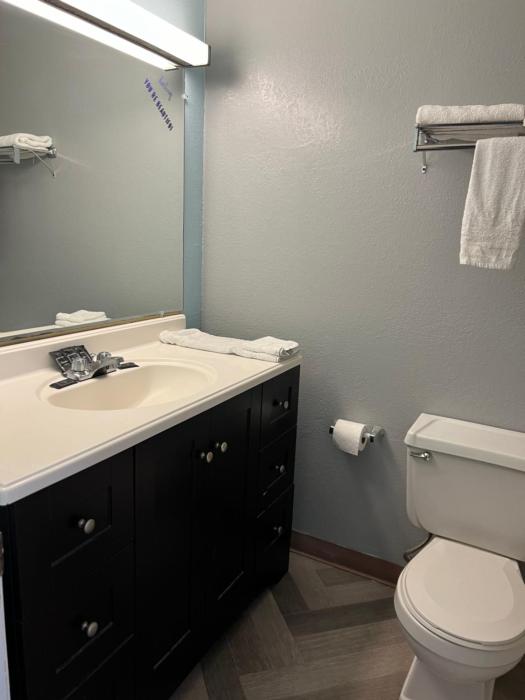 ambassador inn and suites