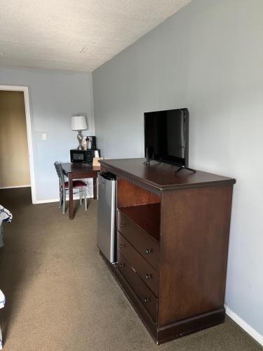 ambassador inn and suites