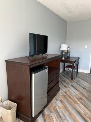 ambassador inn and suites