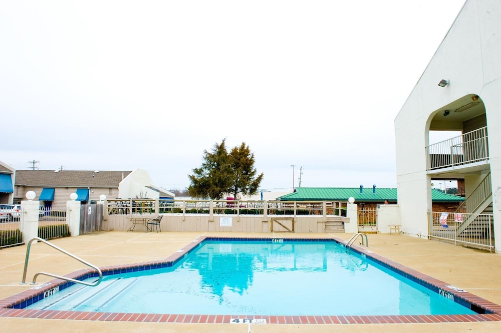 motel 6 millington tn