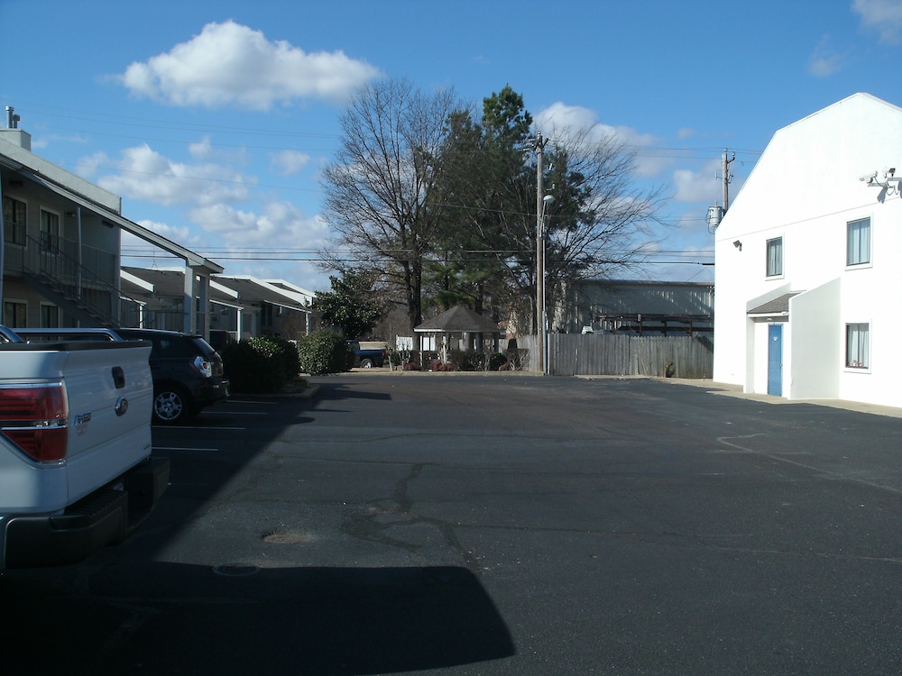 motel 6 millington tn