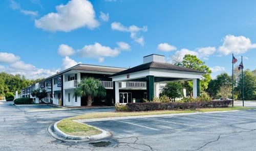 days inn by wyndham eglin afb