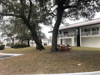 days inn by wyndham eglin afb