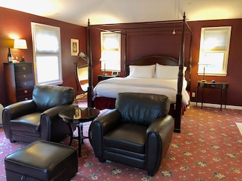 the inn on first