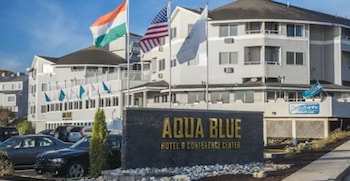 aqua blue hotel