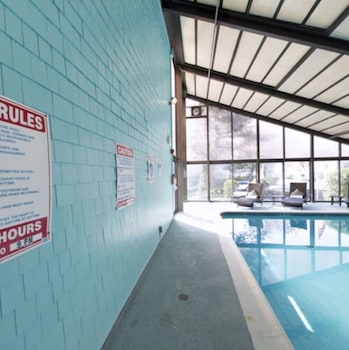 aqua blue hotel