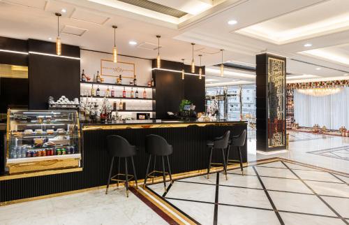 voyage hotel and suites