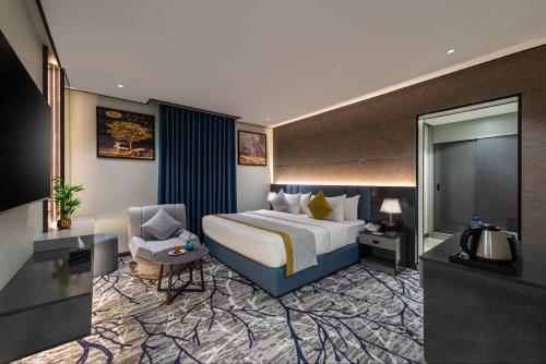 voyage hotel and suites