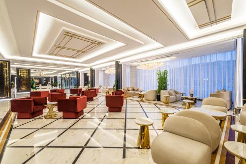 voyage hotel and suites