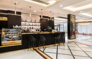 voyage hotel and suites