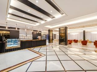 voyage hotel and suites