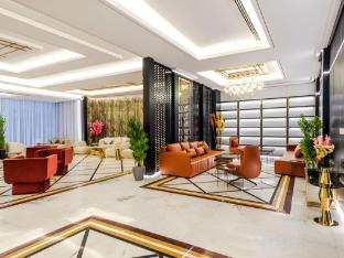 voyage hotel and suites