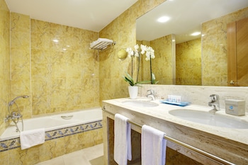 grupotel natura playa