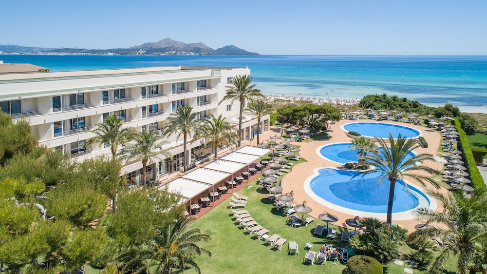 grupotel natura playa