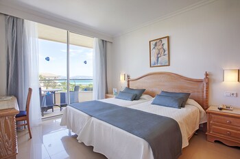 grupotel natura playa