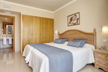 grupotel natura playa