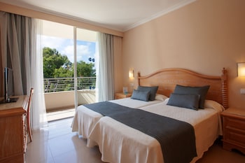 grupotel natura playa