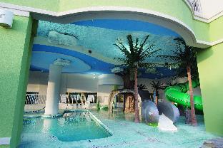 towers on the grove resort by resortshare