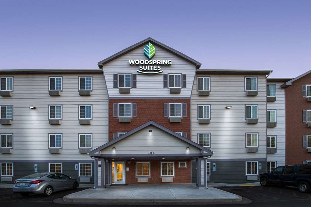 extended stay america select suites phoenix west