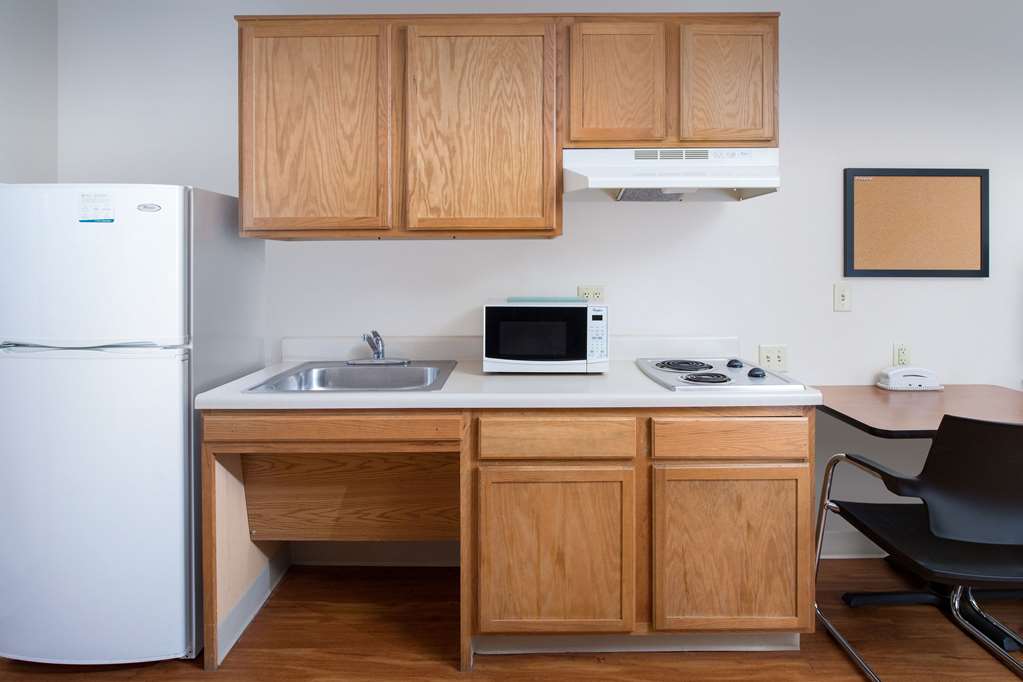 extended stay america select suites phoenix west