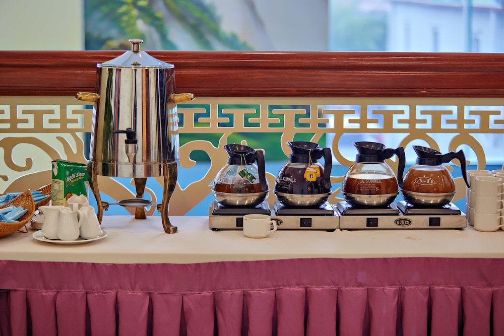 hoang son peace hotel