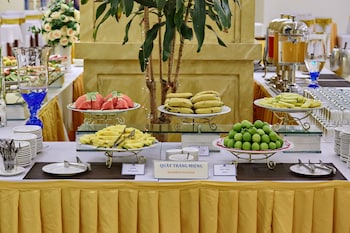 hoang son peace hotel