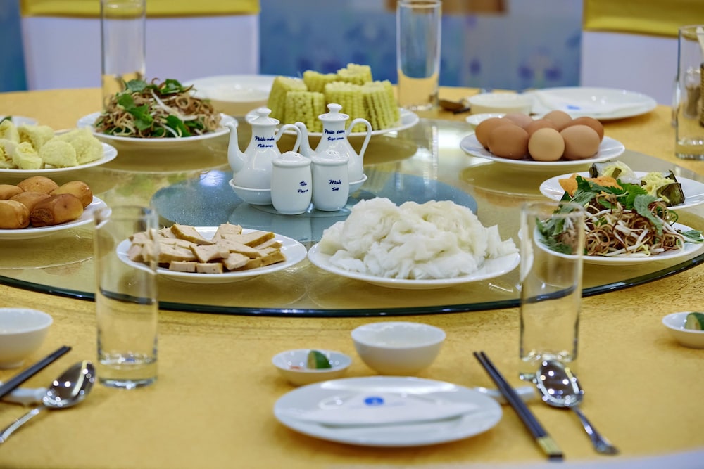 hoang son peace hotel