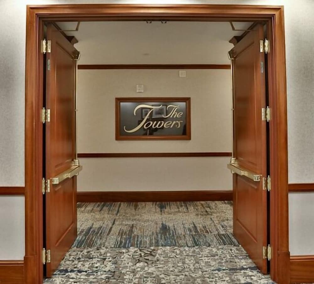 the towers at kahler grand hotel