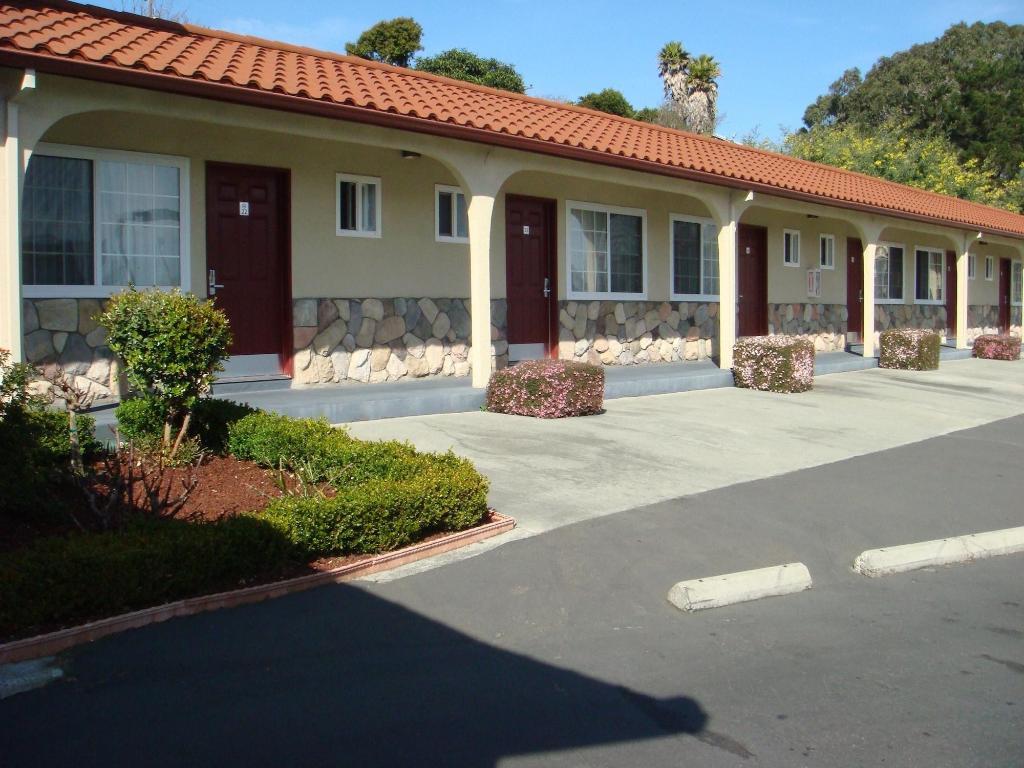 travelers inn