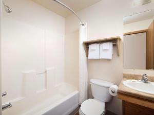 extended stay america select suites wichita airport