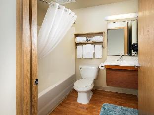 extended stay america select suites wichita airport