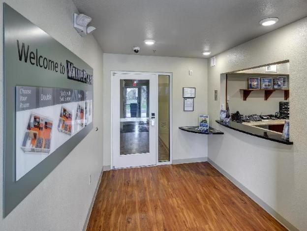 extended stay america select suites wichita airport