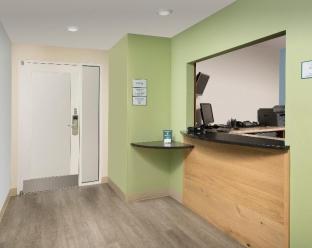 extended stay america select suites wichita airport
